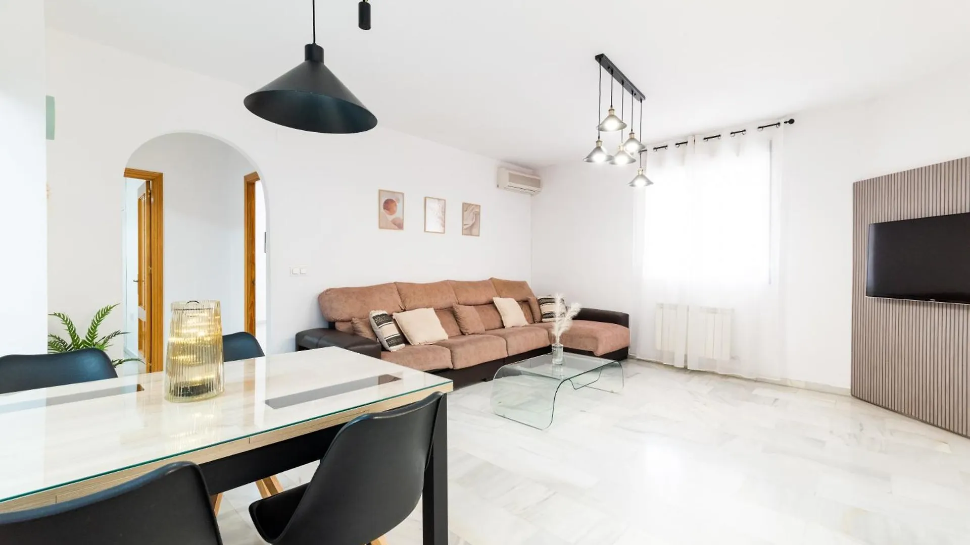 Piso Completo Junto A Parada De Metro Maracena 0*,